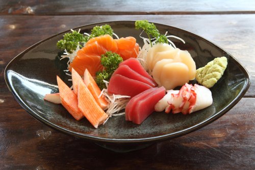 Ảnh chụp món trộn sashimi