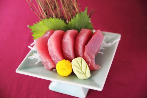 Ảnh chụp cá ngừ sashimi