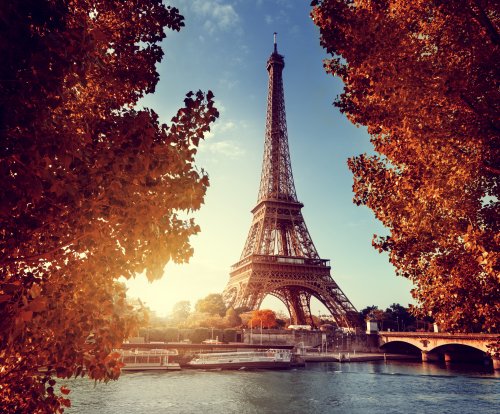 Ảnh chụp sông Seine ở Paris với tháp Eiffel vào mùa thu