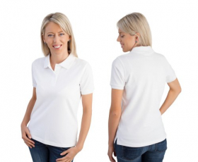 Hình ảnh người phụ nữ mặc áo polo trắng, mặt trước và sau